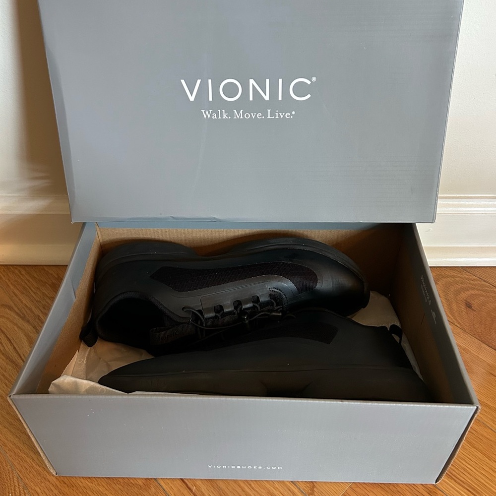 Vionic Guinn Black Athletic Shoes Sleek and Supportive